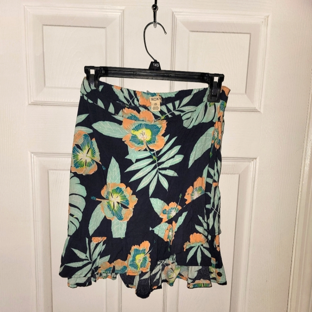 Roxy mid-length Skirt Size Small